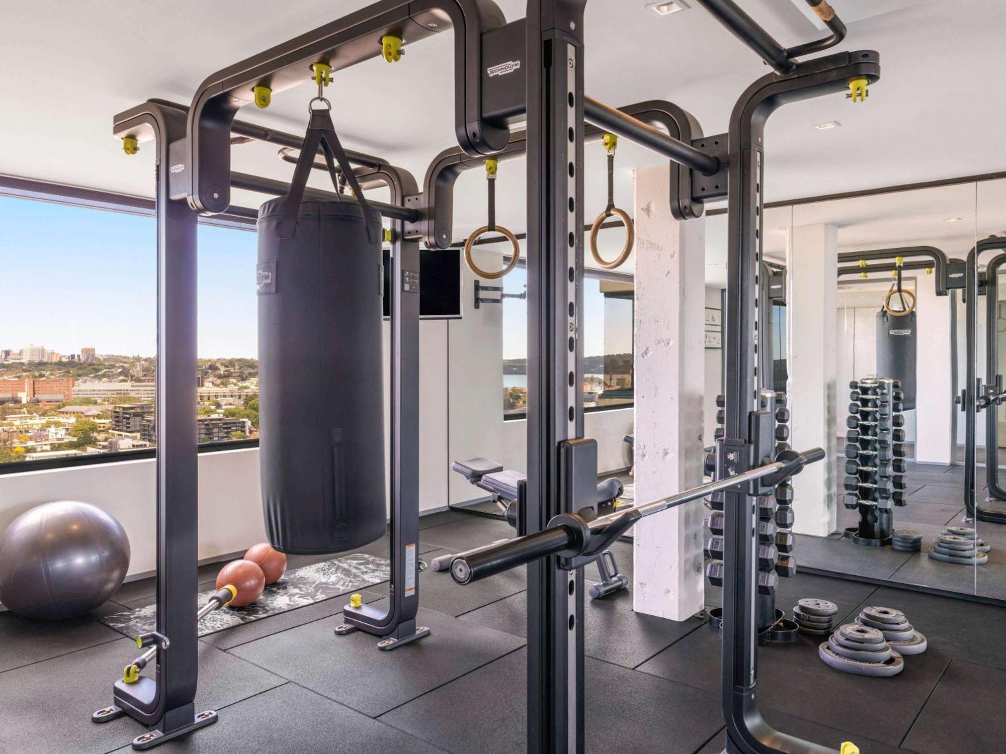Pullman Sydney Hyde Park Hotell Eksteriør bilde The gym at The Ivy Collection