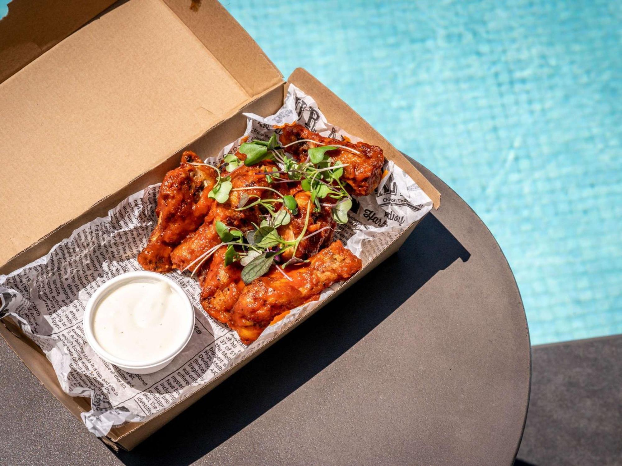 Pullman Sydney Hyde Park Hotell Eksteriør bilde Chicken wings
