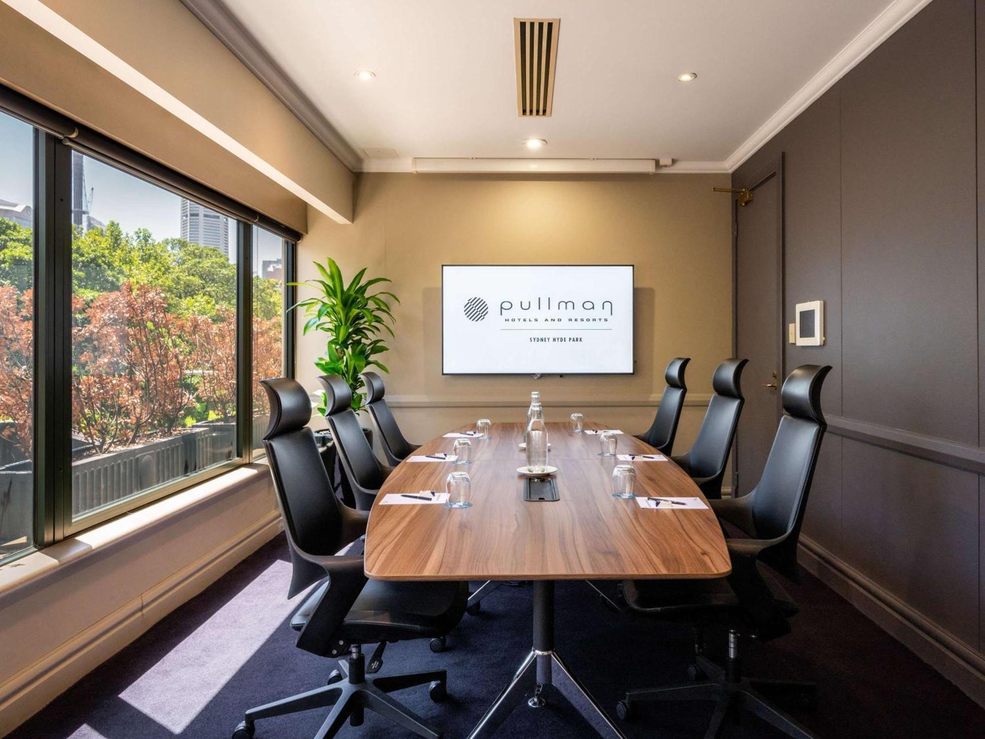 Pullman Sydney Hyde Park Hotell Eksteriør bilde Boardroom at Pullman Melbourne on Swanston