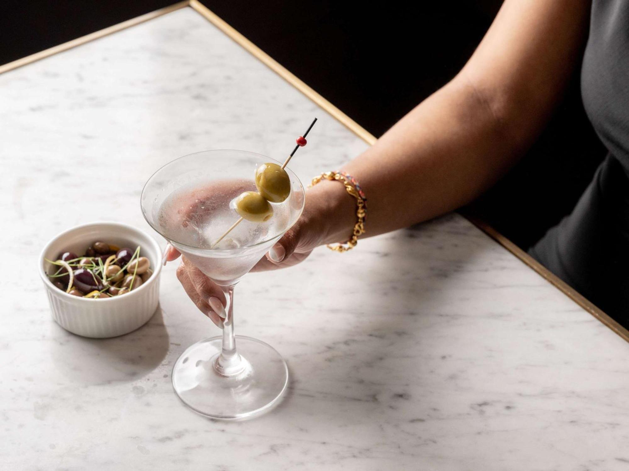 Pullman Sydney Hyde Park Hotell Eksteriør bilde A martini