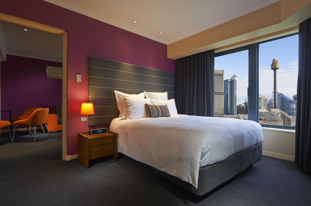 Pullman Sydney Hyde Park Hotell Eksteriør bilde A suite at the hotel
